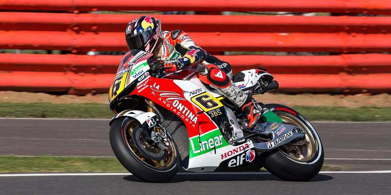 Stefan Bradl compitiendo