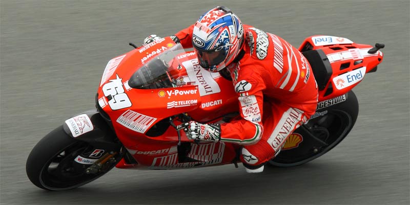 Nicky Hayden compitiendo