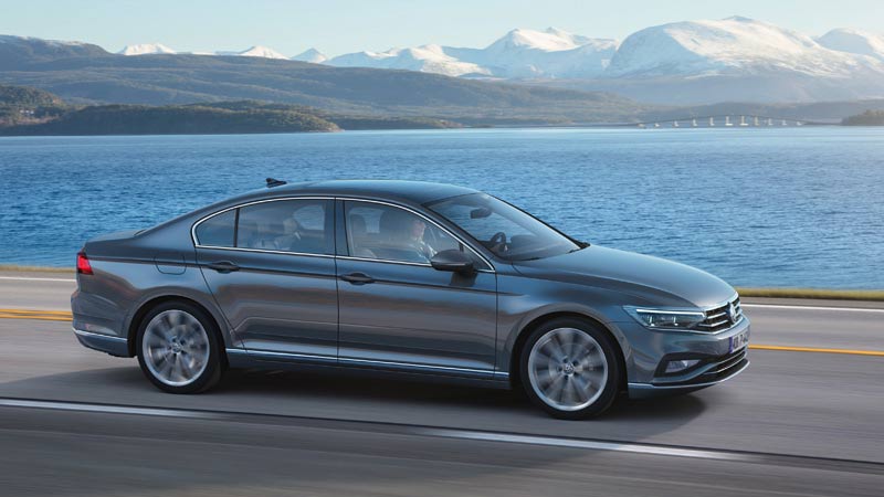 Volkswagen Passat 2019, lateral