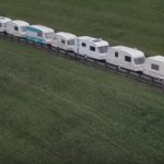 Ford Ranger remolcando 15 caravanas, portada